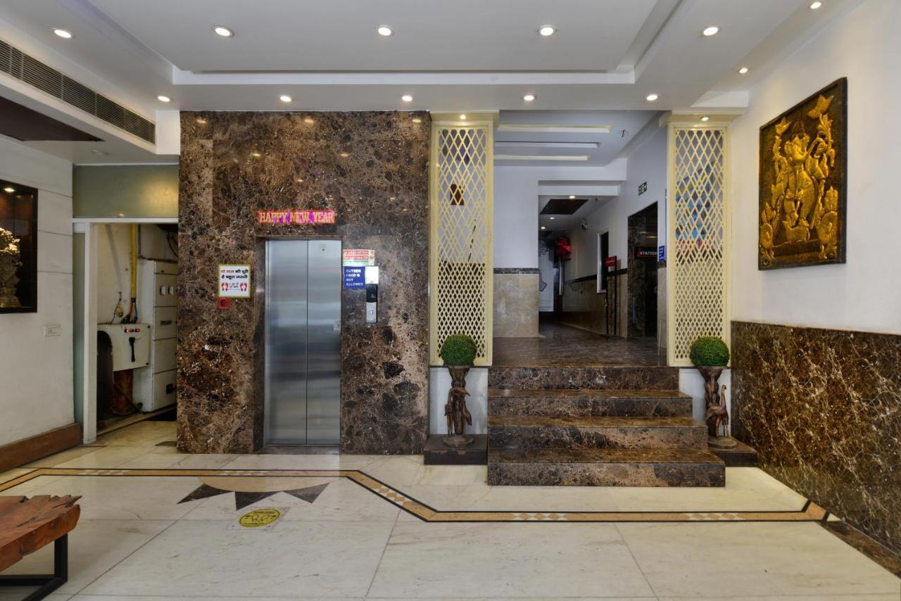 Capital O 2242 Hotel Yuvraj Deluxe New Delhi Exteriör bild